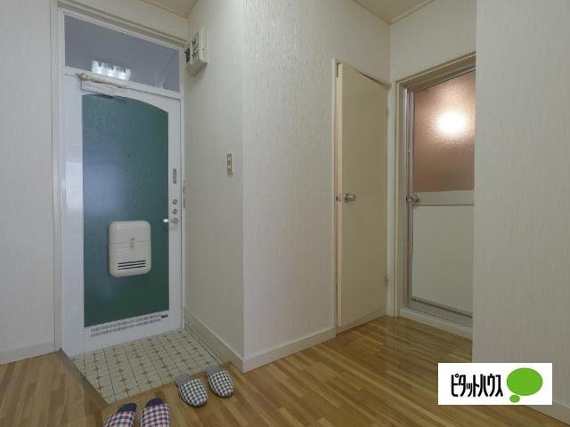 内丸ハイツ（102） 玄関