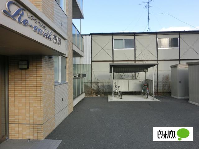 RE・EARTHマンション柏崎（301） 駐車場