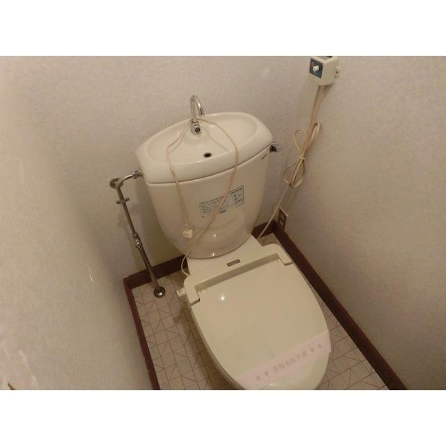 タウンハウスのざわ（E-1） トイレ