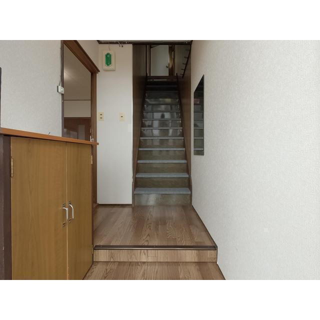 東住宅（1） 玄関