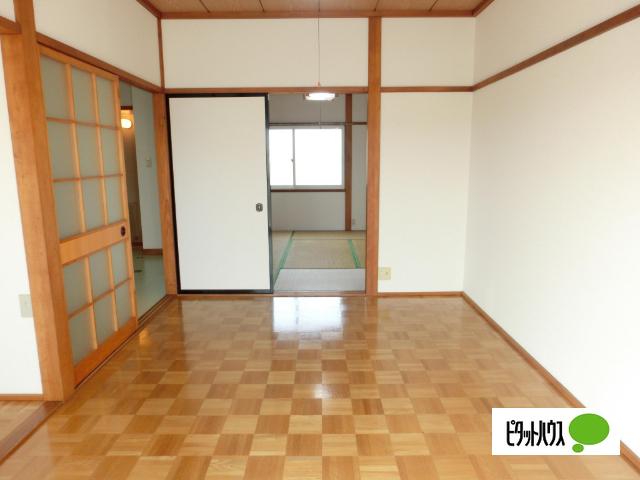 ロイヤルタカハシ（103） 室内