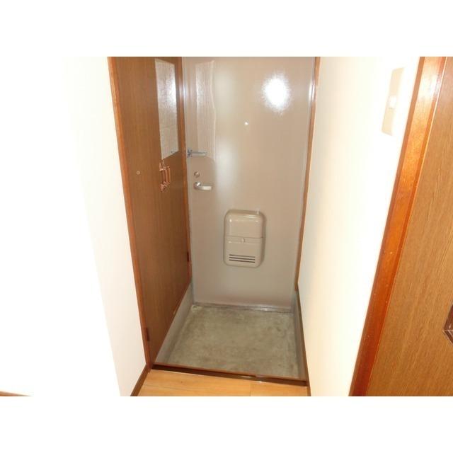 八戸市大字大久保アパート 玄関