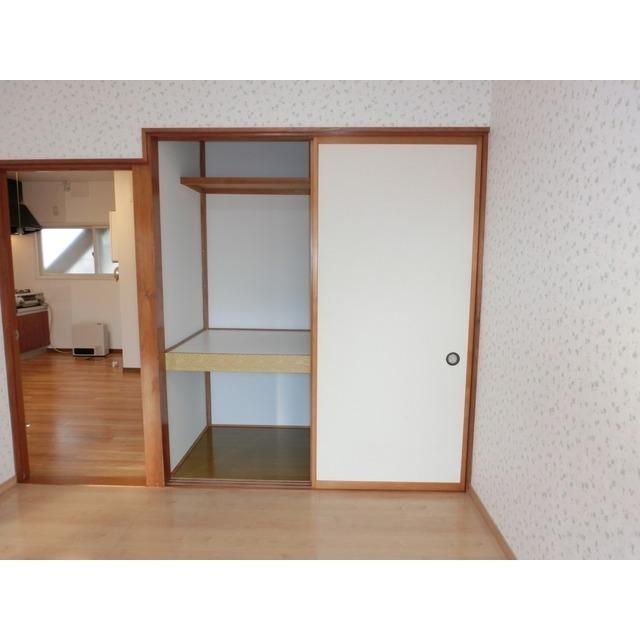 八戸市大字大久保アパート 収納