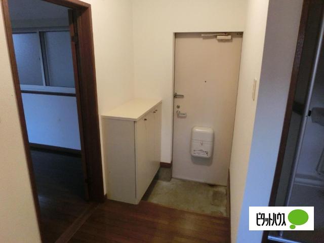 アマビーレパートⅡ（102） 玄関