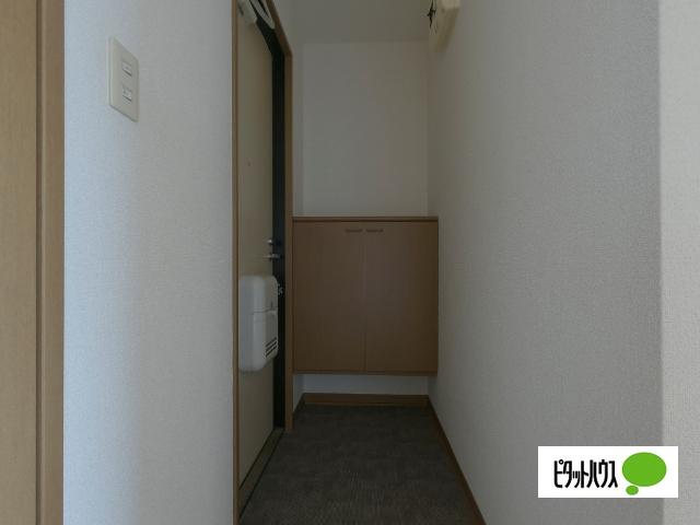 フラットエム（205） 玄関