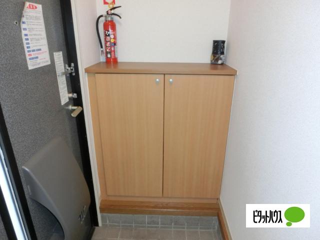 カーサ湊高台（102） 玄関