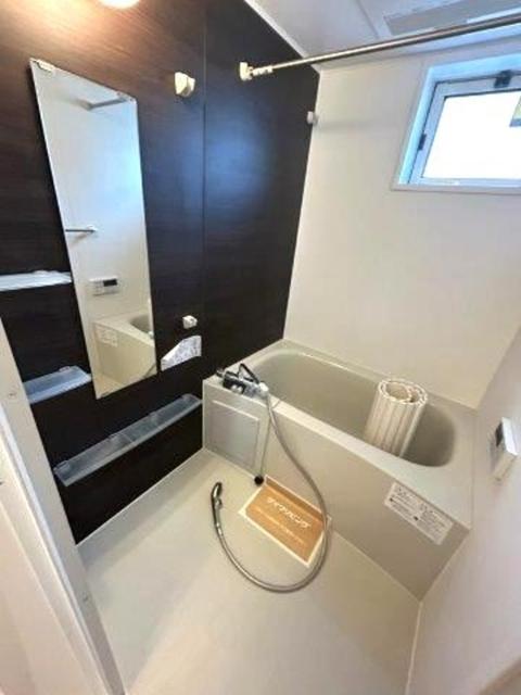 コモライズ新井田西　Ｃ（102） 部屋画像