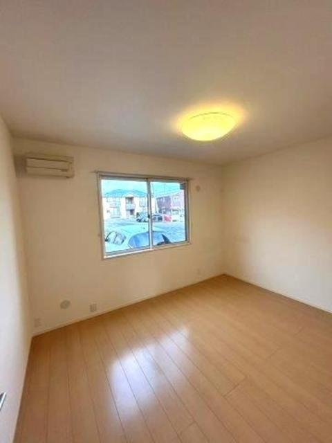 コモライズ新井田西　Ｃ（102） 部屋画像