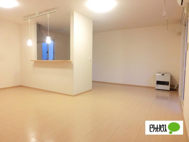 サン・クレスト（102） 部屋画像