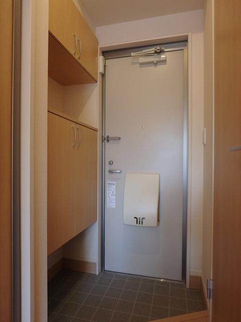 メゾンソレイユ根城（102） 玄関