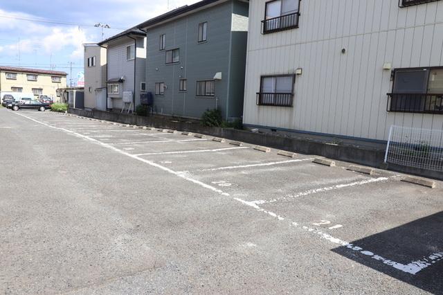 アスティオン（2B） 駐車場