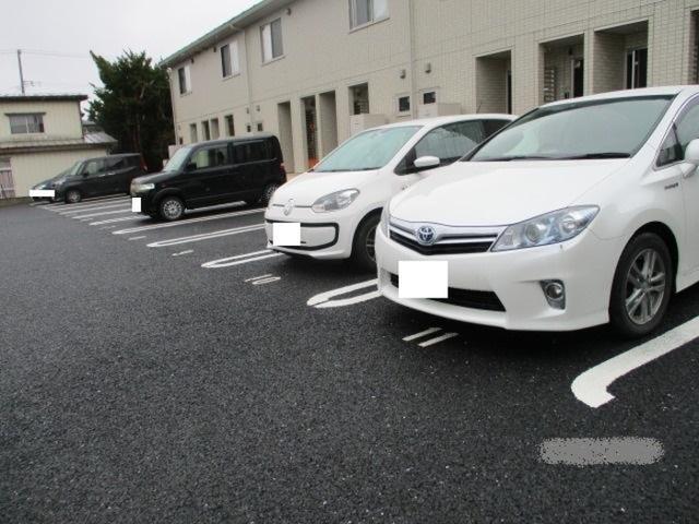 サザンクロス（202） 駐車場