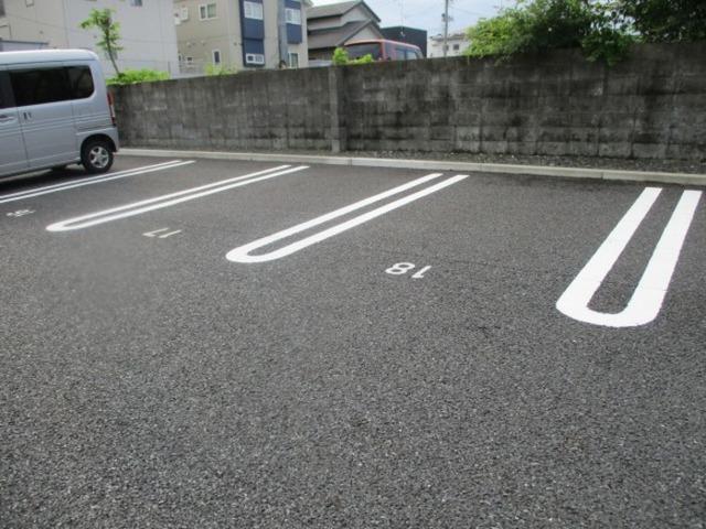 セジュールコウ（103） 駐車場