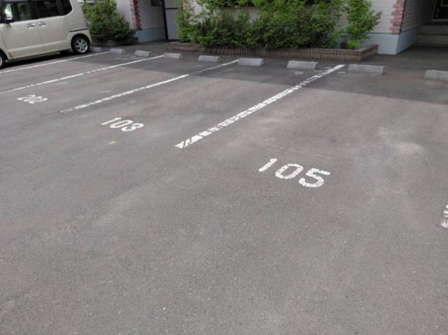 プチセジュール洲先町（205） 駐車場