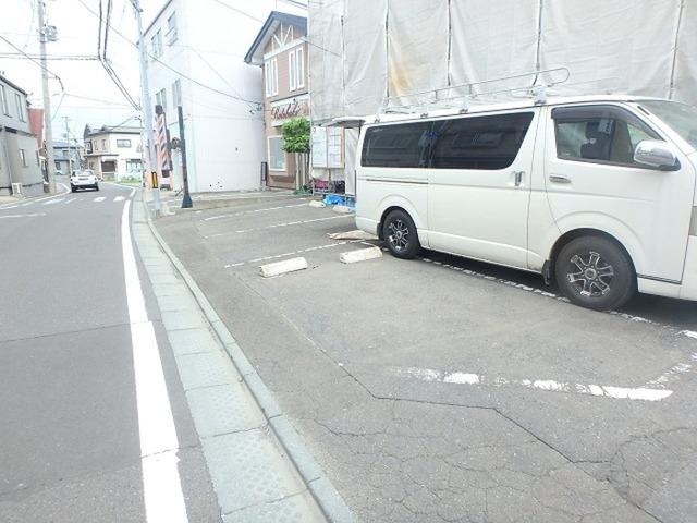 ソルジェンテ（B） 駐車場