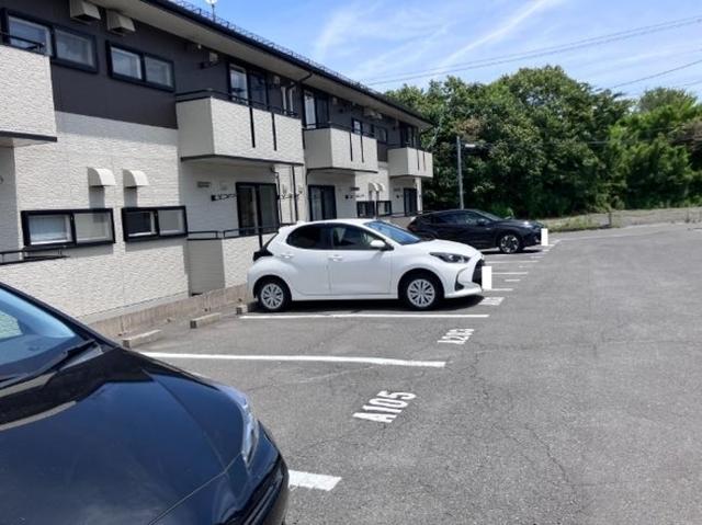 ハイカムール鷹清水　Ａ（103） 駐車場