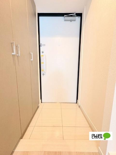 マーロ後楽園（802） 玄関