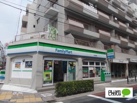 ファミリーマート文京本郷店：147m