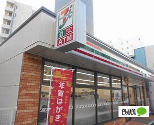 セブンイレブン本郷三丁目駅前店：175m