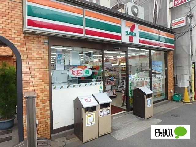 セブンイレブン本郷三丁目駅南店：310m