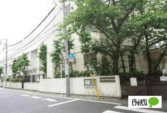 文京区立根津幼稚園：130m