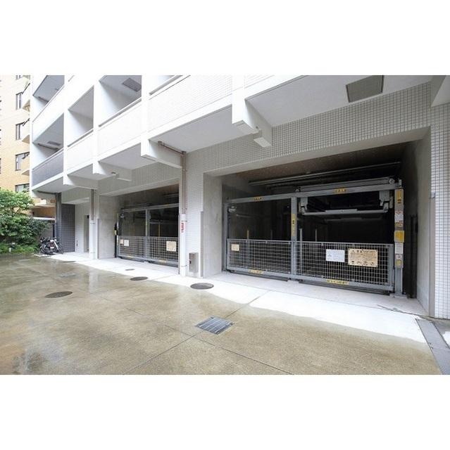 コンフォリア春日富坂（0907） 駐車場
