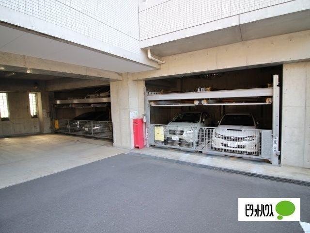 レジディア文京本駒込（1504） 駐車場