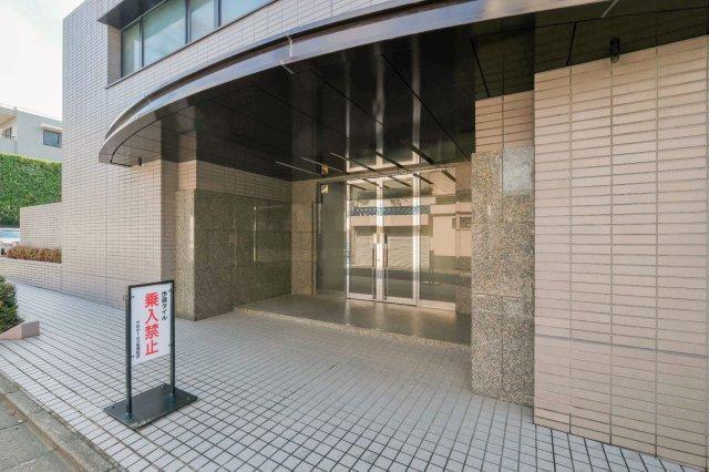 千石ホームズ エントランス
