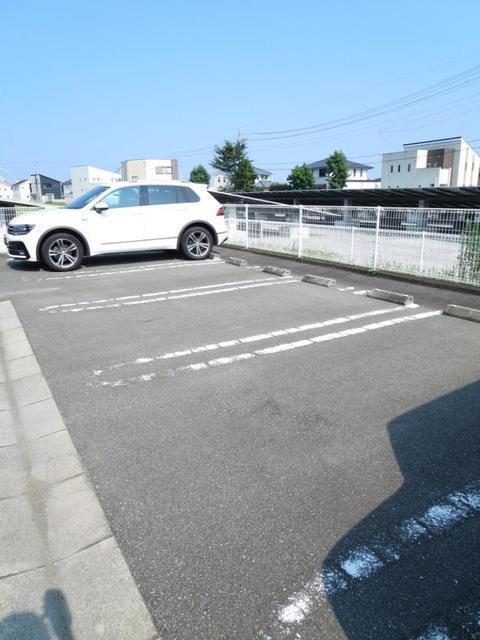 サニープレイスＢ（105） 駐車場