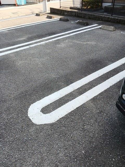 パンタナ−ル（102） 駐車場