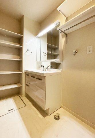 シャーメゾンプレミアス下助任 洗面