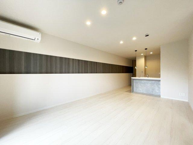 シャーメゾンプレミアス下助任 リビング
