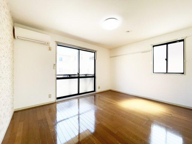 ディアス川南　B棟 室内