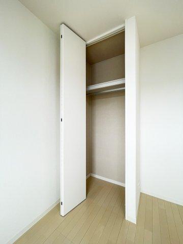 コートクレールⅡ番館 収納