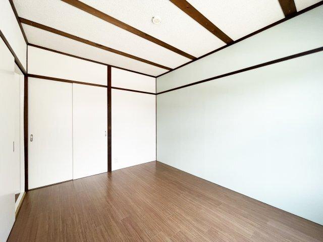 パルティーレ八万町 室内