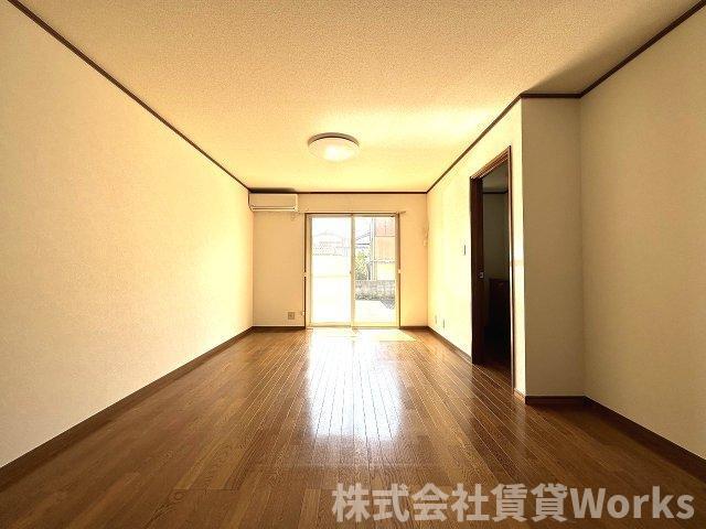メゾネット井川 部屋画像
