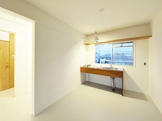 ハコニスアパートメントA リビング