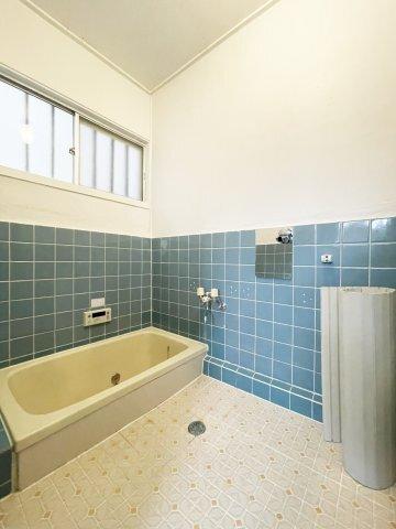 八万町内浜一戸建 バス／シャワー