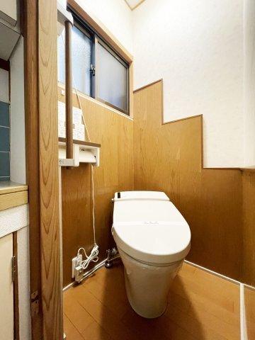 八万町内浜一戸建 トイレ