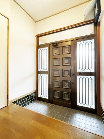 八万町内浜一戸建 玄関