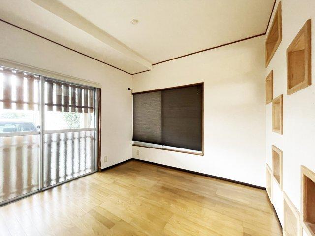 八万町内浜一戸建 リビング
