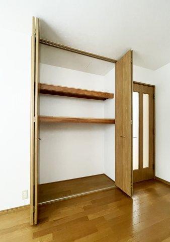 八万町内浜一戸建 収納