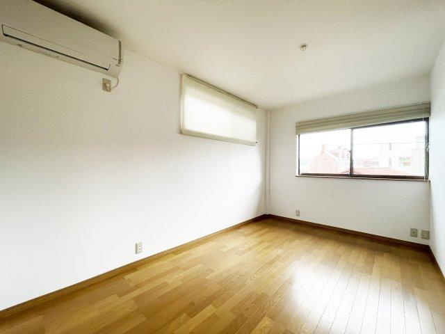 八万町内浜一戸建 リビング