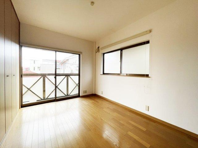 八万町内浜一戸建 リビング