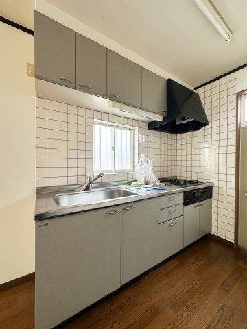 メゾネット井川 部屋画像