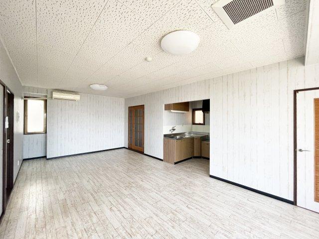 サンライト富田橋 リビング