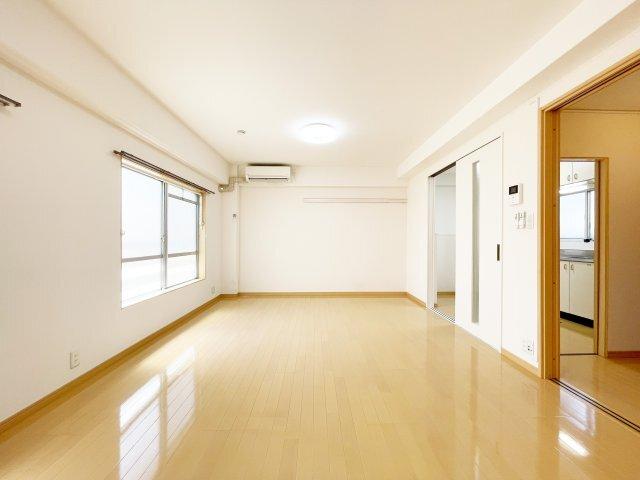 新浜マンション リビング