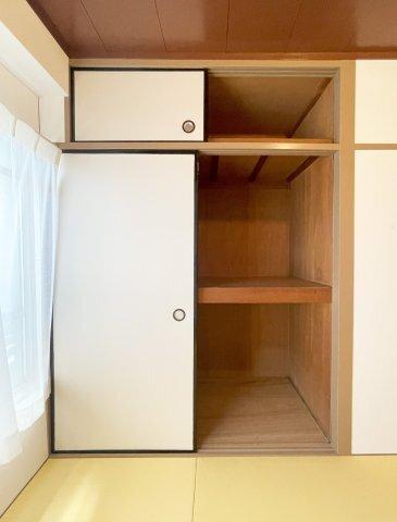 新浜マンション 収納