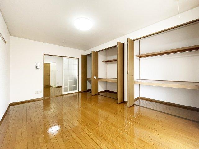 ドミール古川 C棟 室内