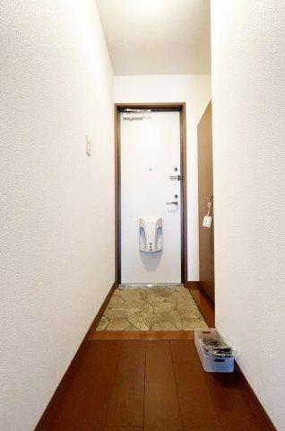 ウィルモア夷山　Ｂ棟 玄関